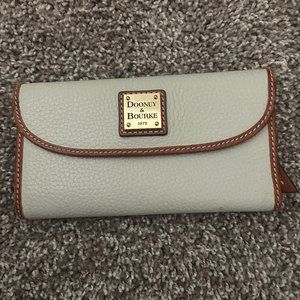 Dooney and Bourke Pebble Grain Wallet